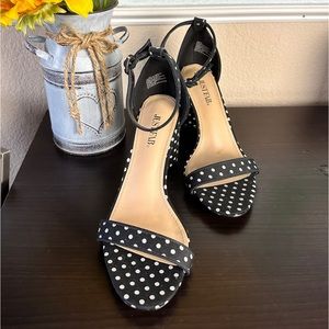 Just Fab Jacey Cylinder Heeled (3.5 inch) Ankle Strap Sandal Polka Dot. Size 6.5